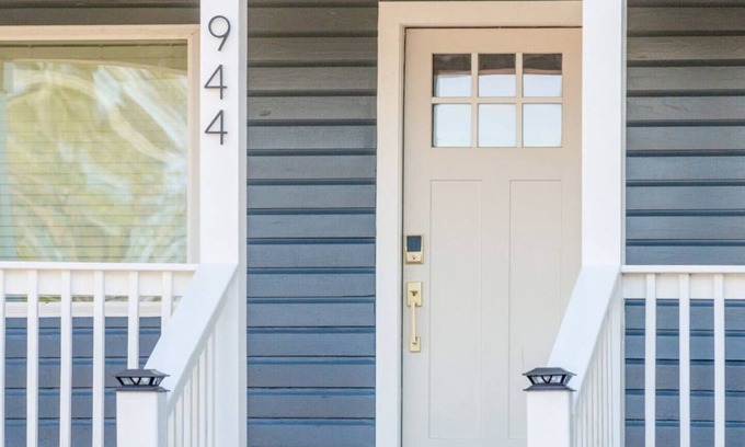 Edisto Island House | Charming coastal getaway just minutes from Edisto Beach! Enjoy a spacious home with a full kitchen, cozy living areas, and peaceful outdoor spaces. Perfect for families, couples, or friends seeking beach days, fishing, and relaxation.