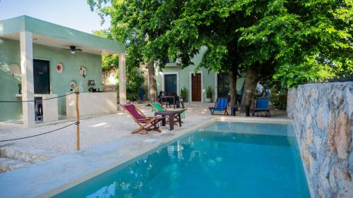 Chichen Itza - Valladolid Apartment | Charming colonial-style room in the heart of Valladolid