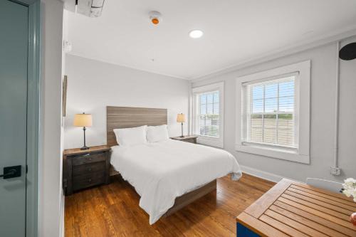 Conway House | Charming Conway Loft in Downtown Conway