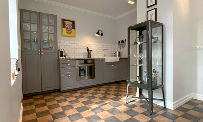 Downtown House | Charming cottage in old Reykjavik centre with hot tub and terrace