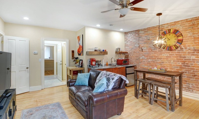 Galena Apartment | Charming Downtown Galena Apartment 2 Bedroom Apts by Redawning