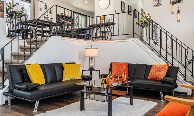 West Omaha House | Charming Elegance Getaway