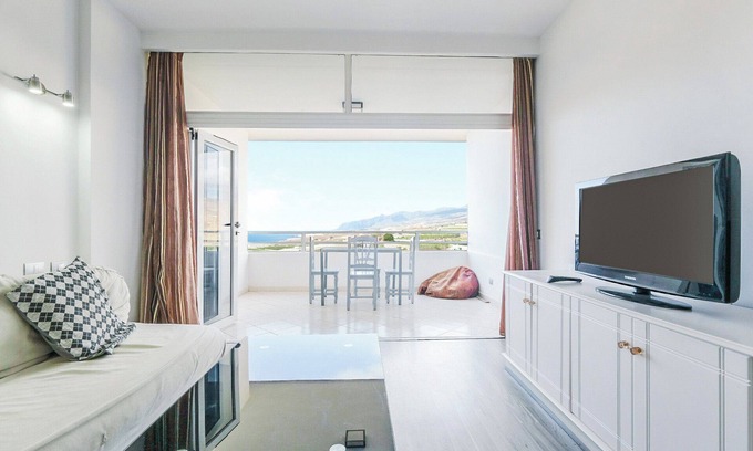 Marazul Apartment | Charming Apartment “Mar Azul Del Sur” with Sea View, Wi-Fi, Terrace & Shared Pool