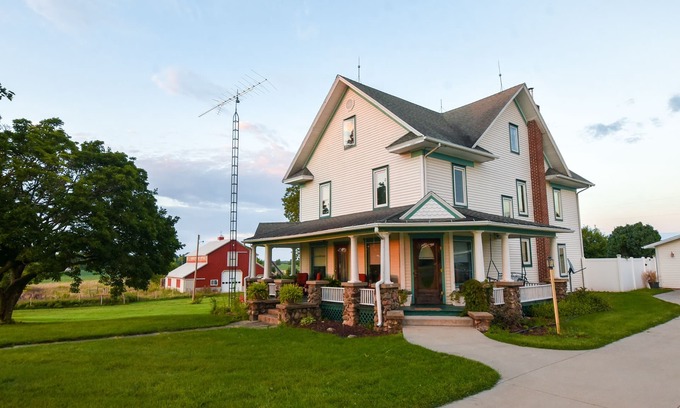 Benton Harbor Other | Charming Farmhouse with pool on 10 acres