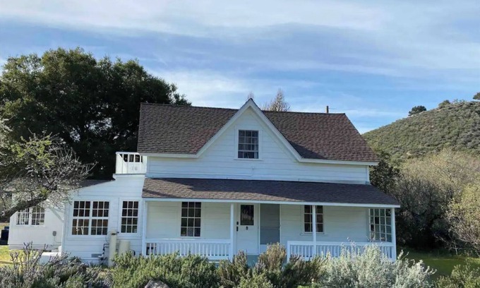 Salinas Other | Charming Farmhouse in Carmel Valley