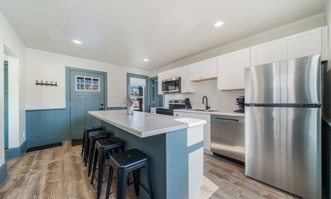 Appleton Apartment | Charming, Furnished Retreat with a Yard—Just Minutes from Downtown Appleton