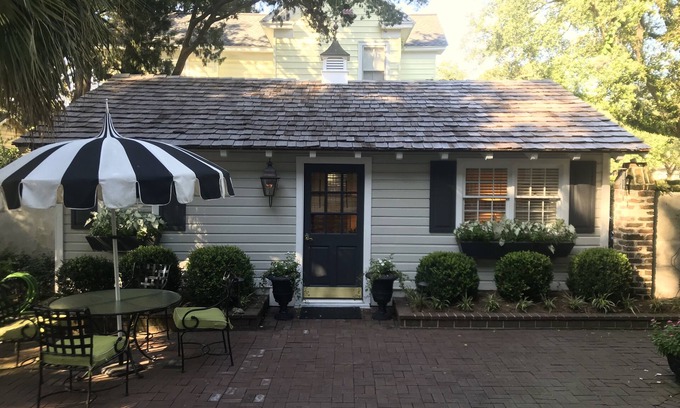 Georgetown Cottage | Charming Historic Guest House in the Heart of Town