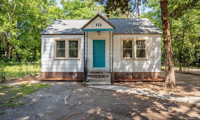 Sumter House | Charming home away from home 2-bed 2-bath house with WiFi, AC in lovely Sumter