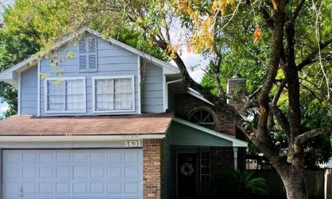 Atascocita House | Charming Home Near IAH, Minutes from Malls!