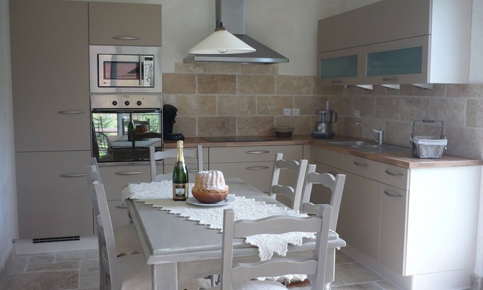 Eguisheim House | Charming house for 6 people in EGUISHEIM - Gîte LIBELLULE