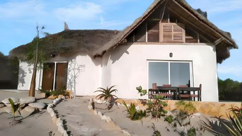 Anakao House | Charming House in Anakao with Garden and Terrace