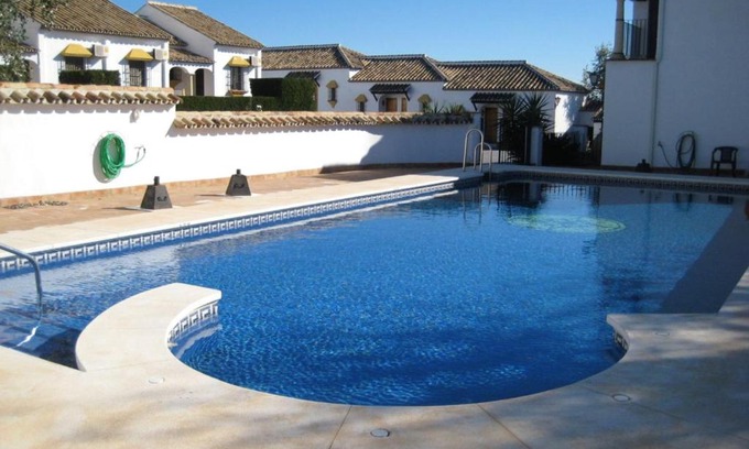 Hornachuelos House | Charming House in Hornachuelos with Shared Pool