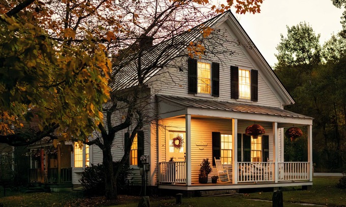 Grafton Other | Charming In Village Farmhouse - steps to Historic Grafton Inn