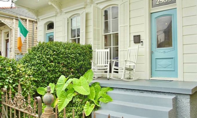 Irish Channel Apartment | Charming Irish Channel Home | Steps to Magazine St