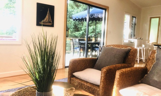 Gumlog House | Charming Lake Hartwell Lakefront Home