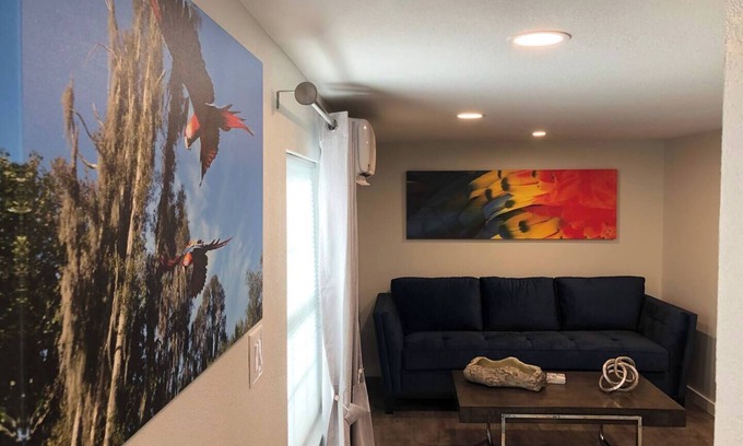 Clermont Cottage | Charming Lakefront Cottage Near Disney