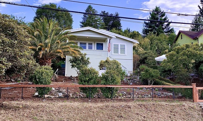 Almonte House | Charming Mill Valley Craftsman!