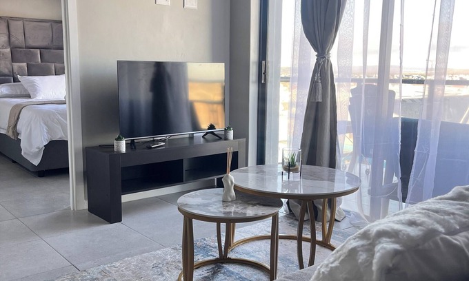 Mykonos Apartment | Charming Morden stylish 2-bedroom apartment with WiFi in lovely Langebaan