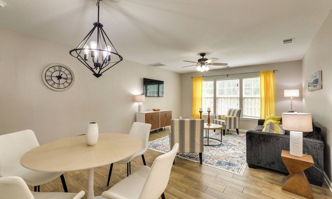 North Charleston House | Charming North Charleston Townhome - Pets Welcome!