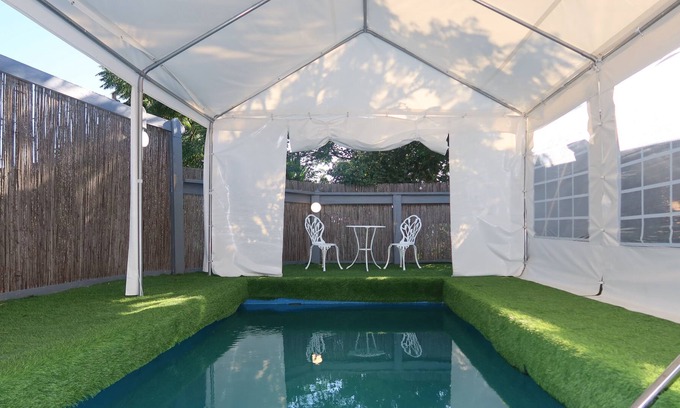 Safed Ski Chalet | ★Charming Pastoral Holiday Cabin ~ Pool & Hot Tub★