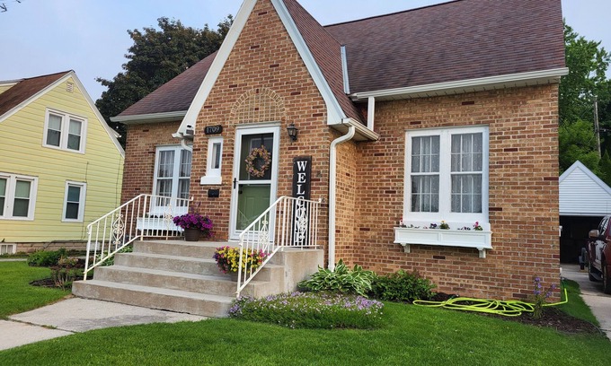 Manitowoc House | Charming Pet-friendly Home Close To The Green Bay Packers And Lake Michigan!