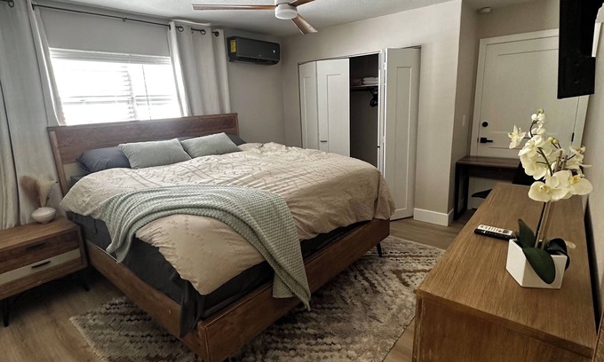 Port Orange Apartment | Charming poolside apartment in Port Orange