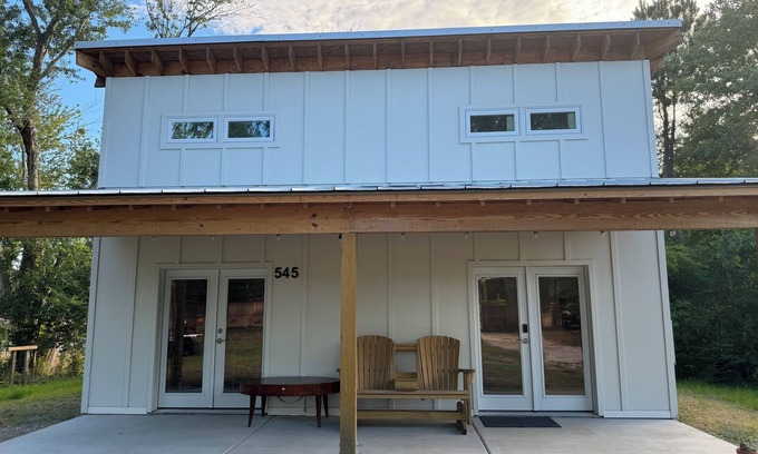 Hampstead Cottage | Charming, private, quiet and family-friendly Cottage in Hampstead NC