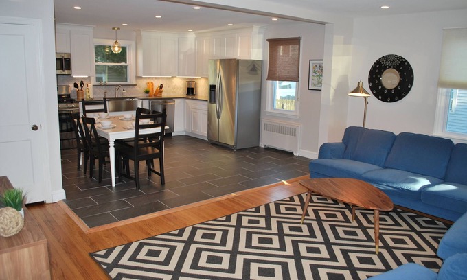 Margate City House | Charming recently reno'd 4-Bed Shore Home. Longer-term winter rates available