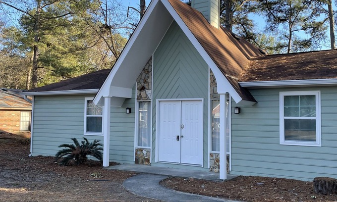 Augusta House | Charming remodeled home just minutes from golf and medical district