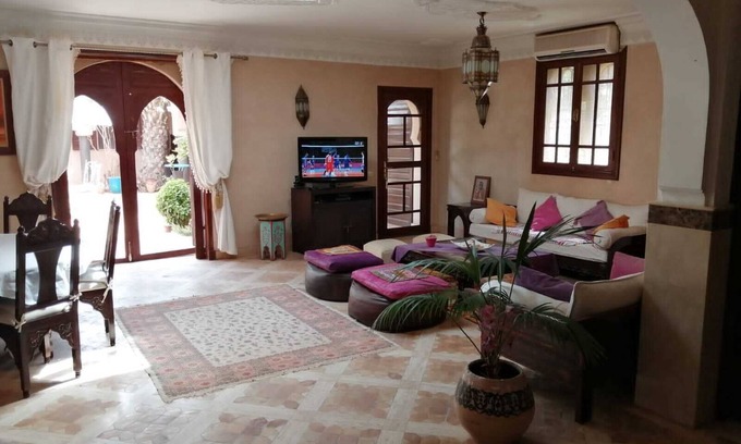 Marrakech House | CHARMING RIAD IN A PRIVATE RESIDENCE IN THE HEART OF OLIVERAIE.