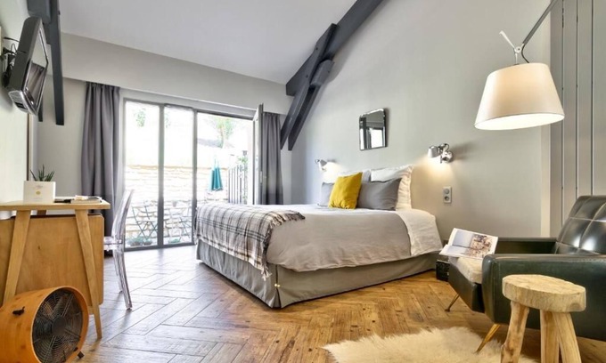Castera-Verduzan Bed & Breakfast | Charming room with private terrace in Gers spa village