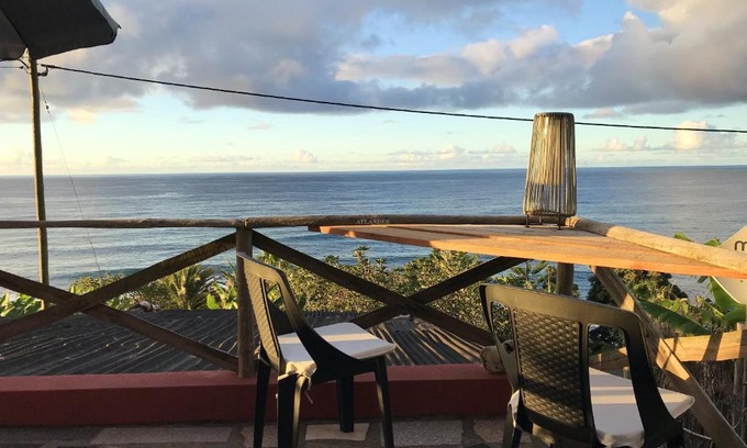 Sao Jorge House | Charming Seaside House in Sao Jorge – Sea View