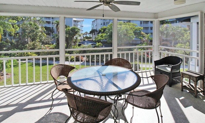 Siesta Key Condo | Charming Siesta Key condo with beach access - GBB 1346