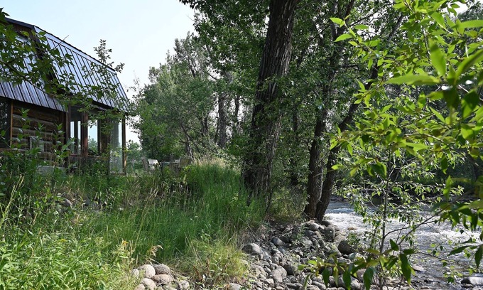 Roscoe Cabin | Charming small barn conversion with stunning East Rosebud views