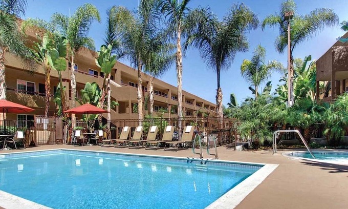 University Heights Hotel | Charming Stay Minutes Away from SeaWorld & San Diego Zoo