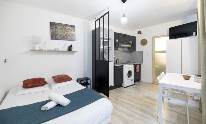 Thionville Apartment | Charming studio city center quiet near train stati
