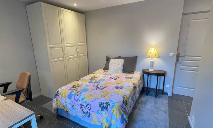Le Pecq Apartment | Charming Studio in American-Owned Home Near Paris 2024 Olympic Venues