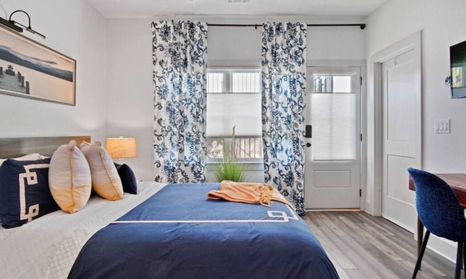 Hapeville Apartment | Charming studio in Downtown Hapeville with patio