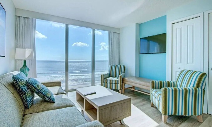 Ortona North Resort | Charming studio stay at resort with WiFi, AC in fabulous Daytona Beach