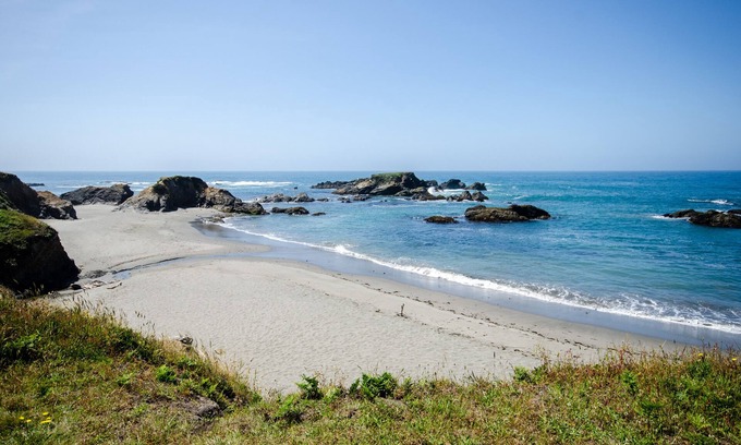 Mendocino House | Charming Studio with WiFi - Walking Distance to Caspar Beach