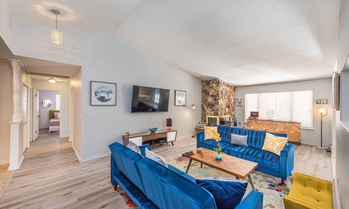 Green Valley North House | Charming & Stylish home can accommodate 8 guests!