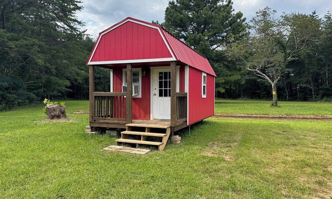 Isabella Cabin | Charming Tiny home cabin with double loft