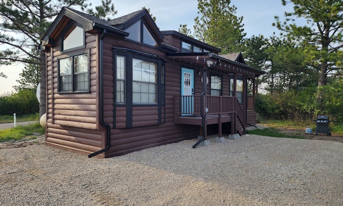 Moore Cabin | Charming tiny home cabin in peaceful Moore