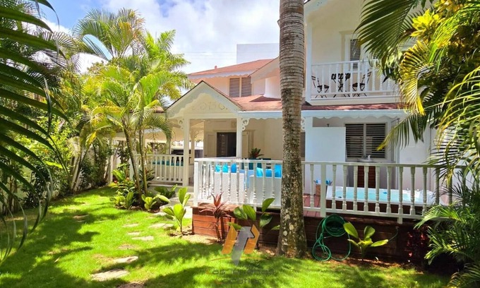 La Iglesia House | Charming Twin house - 2BR A/C - 400M beach - Private Jacuzzi/Common Pool