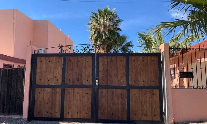 Oriente House | Charming two story guest apartment with loft