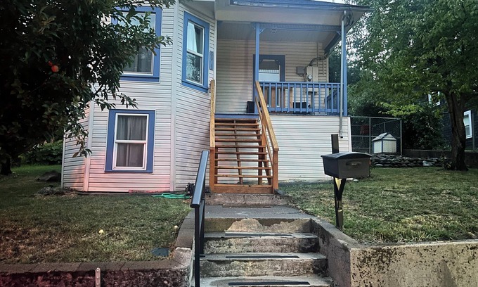 Dunsmuir House | Charming Victorian style, updated 2-bedroom house with AC in charming Dunsmuir