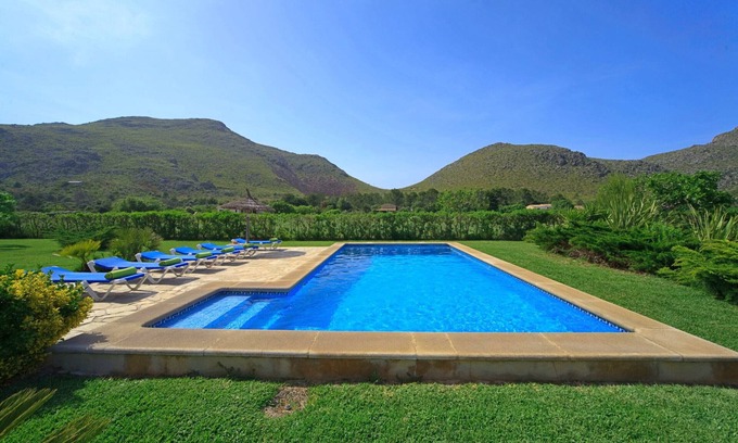 Les Palmeres Villa | Charming villa w/pool walking distance to beach!