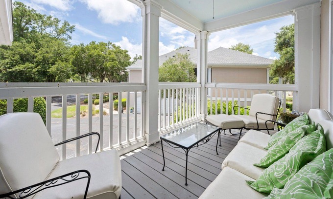 Debordieu Colony Villa | Charming villa overlooking the golf course, close to the DeBordieu Clubhouse! Stephens Siesta