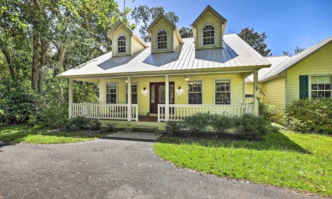 Earleton House | Charming Waldo Getaway Near Lake Santa Fe!