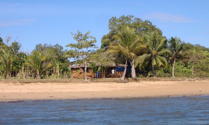 Nosy Be House | charming waterfront cottage near a coconut beach, great view